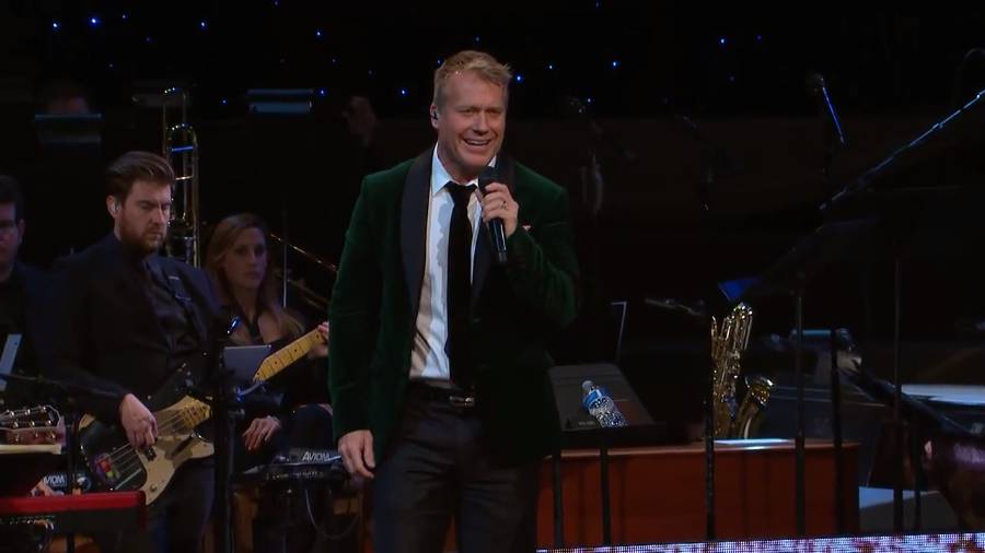 Charles Billingsley sings "Do You Hear What I Hear?" Charles Billingsley sings "Do You Hear What I Hear?"